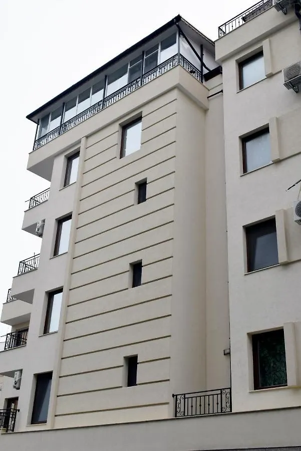 בורגאס Flora Beach Apartaments