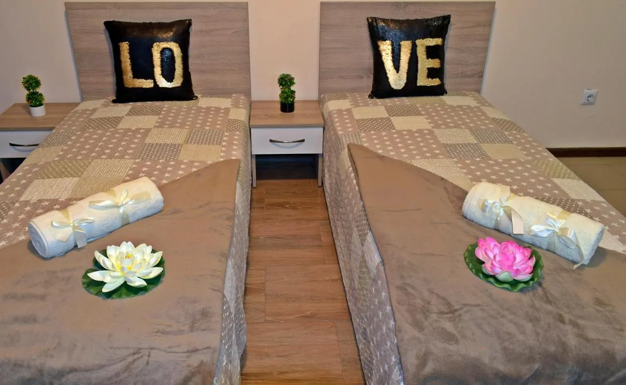 בורגאס Flora Beach Apartaments 0*,  בולגריה